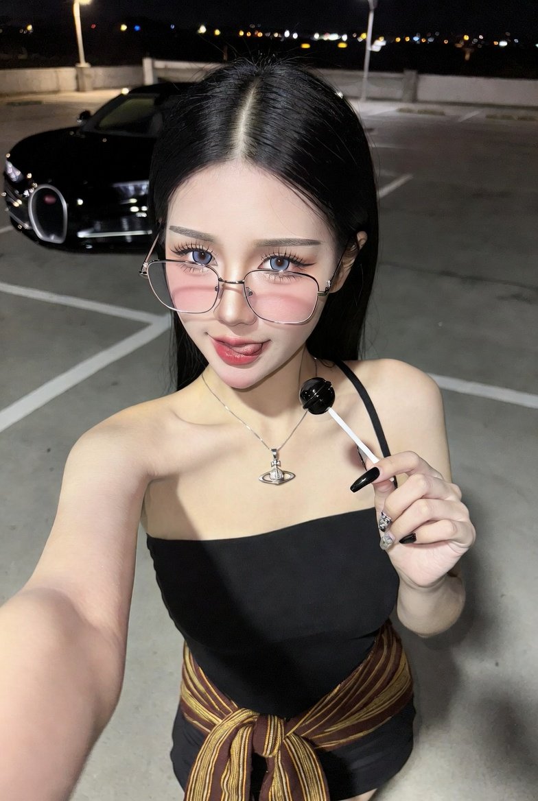 抖音风格御姐系人像自拍