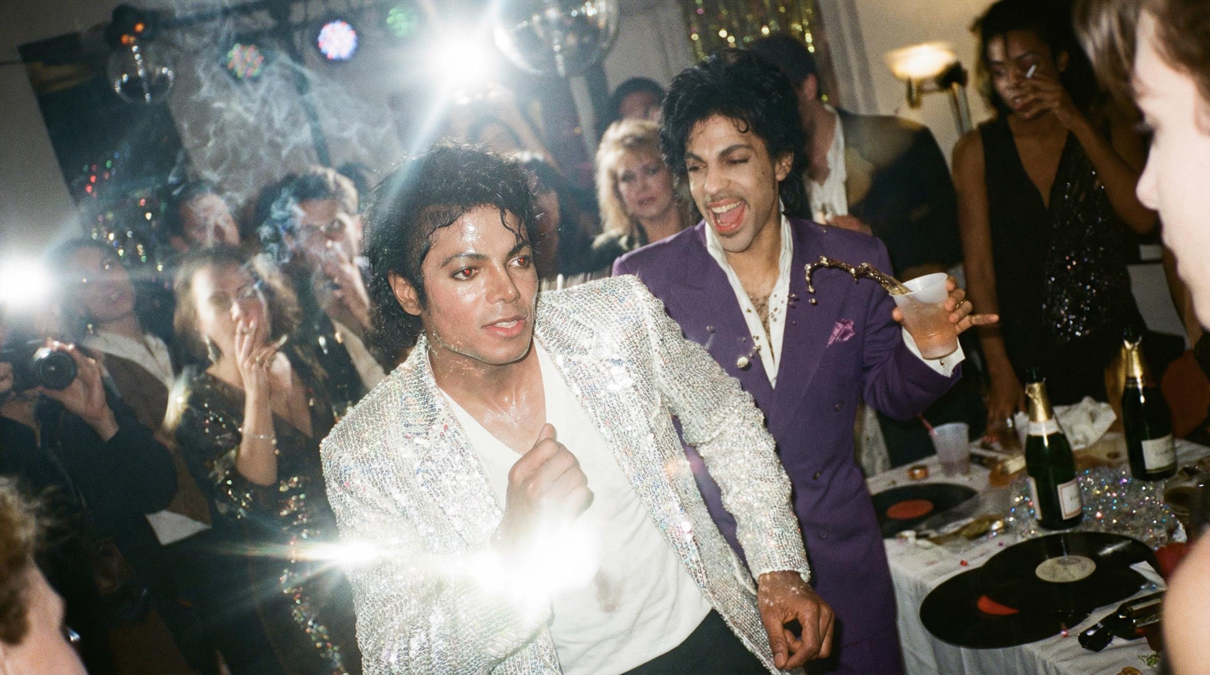 90年代派对抓拍：怀旧而真实的复古胶片风格