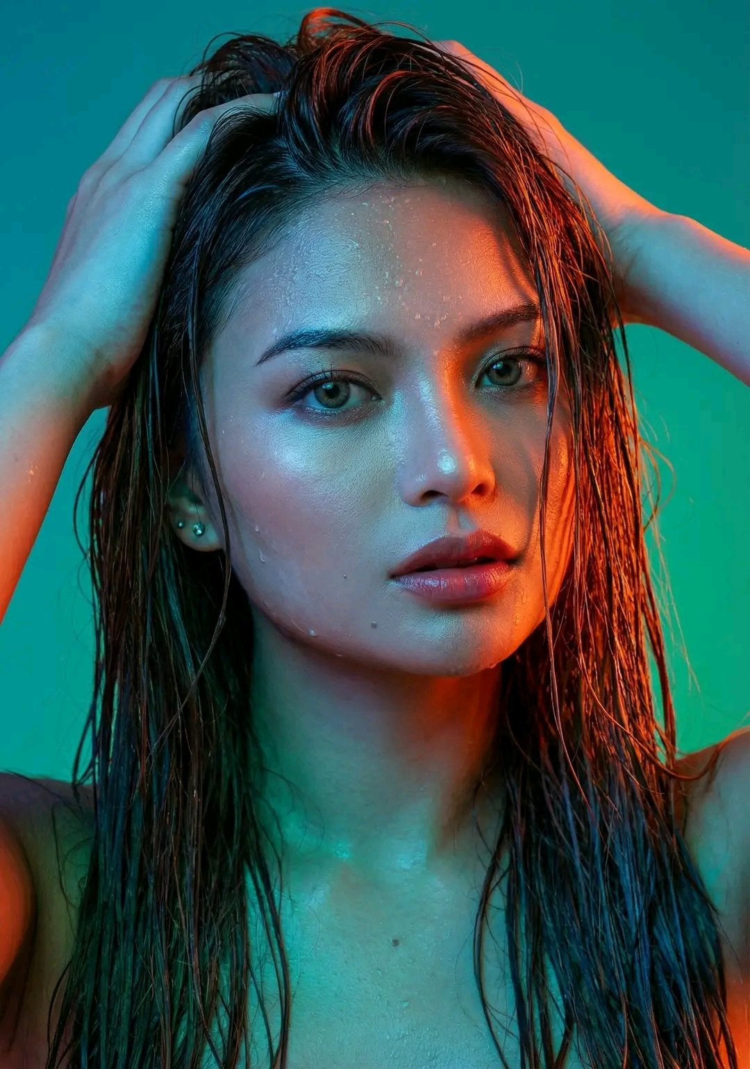 霓虹梦境中的工作室肖像