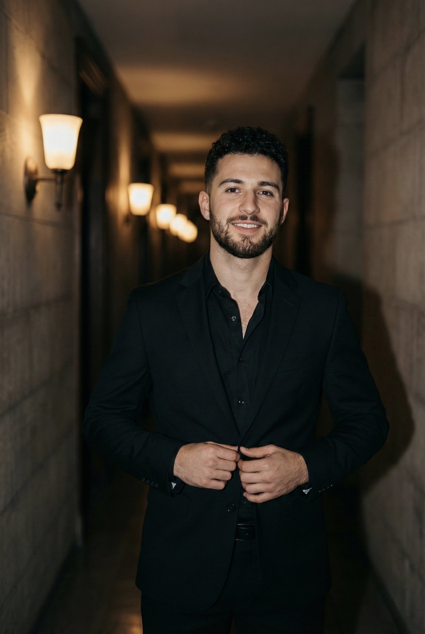 Gemini Nano Banana Pro - 风格化现代男士肖像