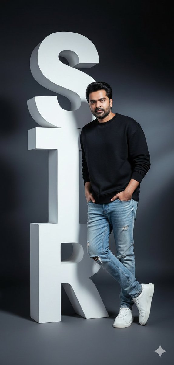 现代工作室环境中的自画像