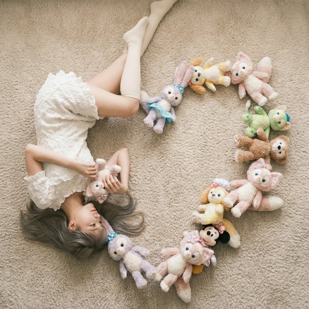 柔软地毯上的温馨心形