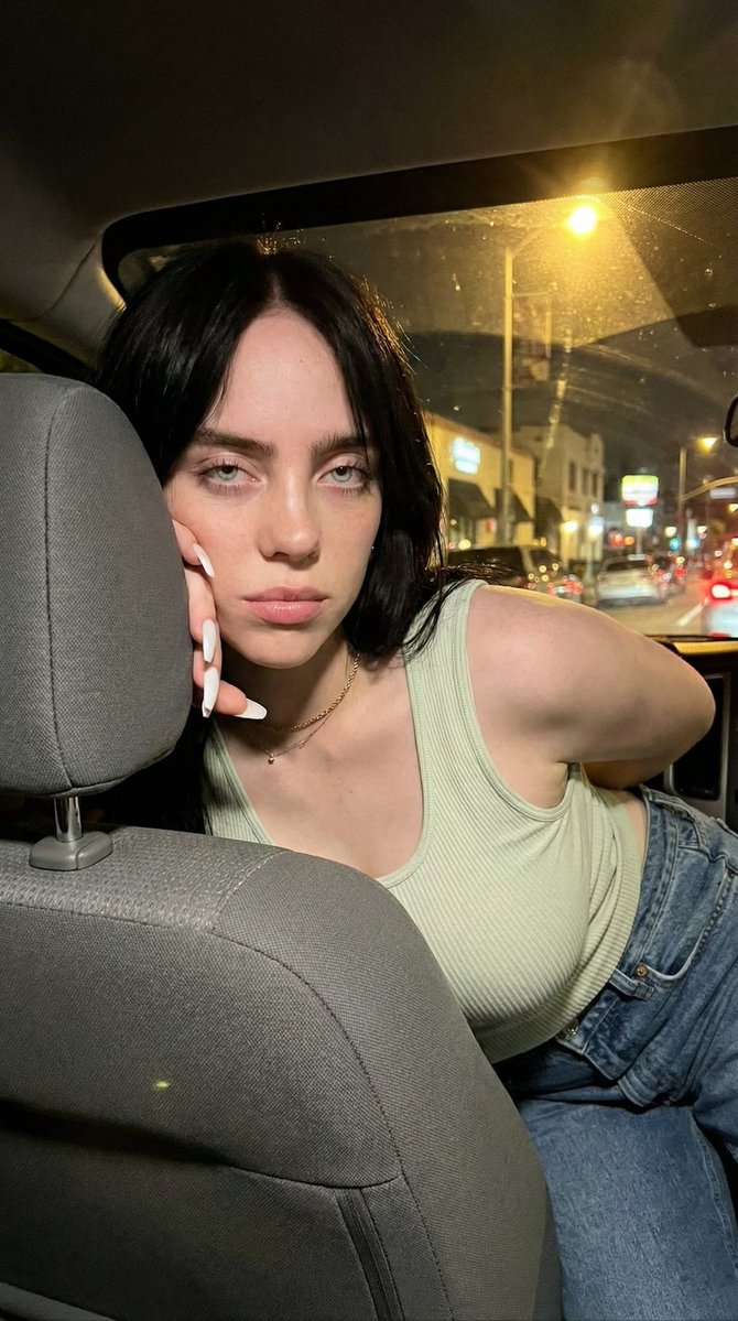 深夜氛围，比莉&middot;艾利什风格，阿娜&middot;德&middot;阿玛斯光彩